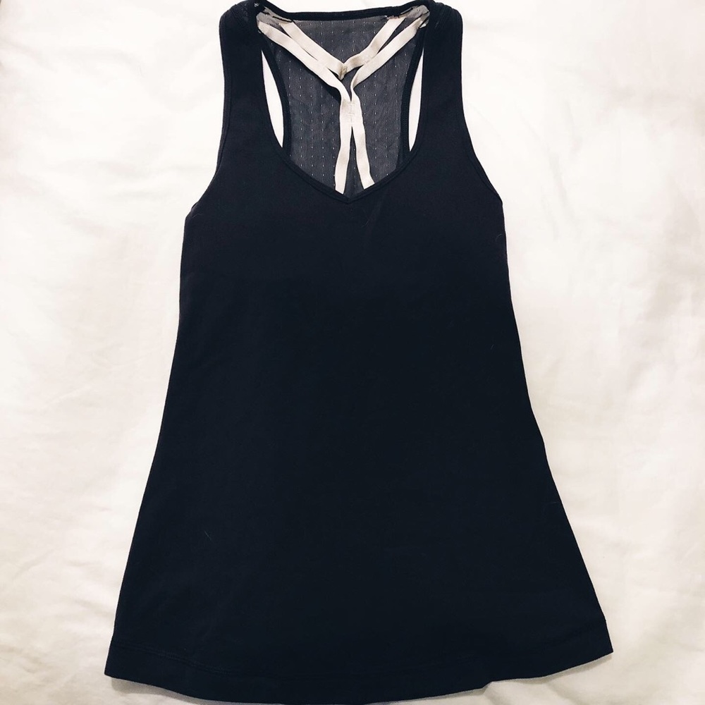 *Lululemon Tank Navy Blue and White w/ Mesh Sz 2
